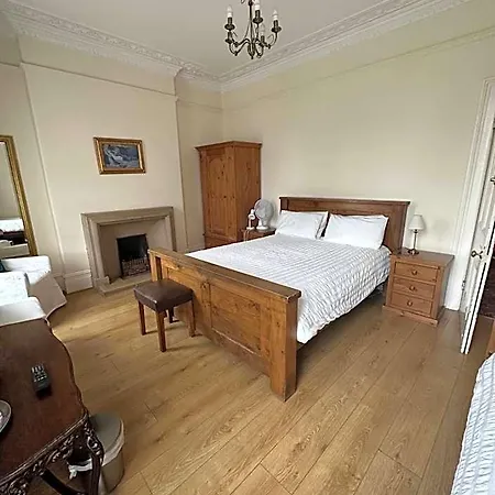 Manor Lodge Guesthouse-2